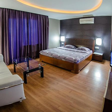 Hotrent Pechersk Lesy 20/22 كييف المظهر الخارجي الصورة