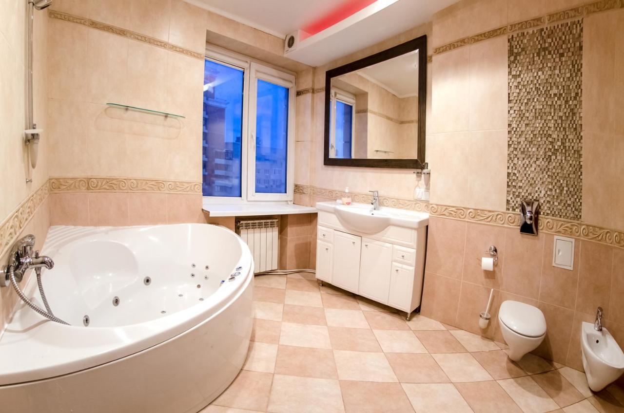 Hotrent Pechersk Lesy 20/22 كييف المظهر الخارجي الصورة
