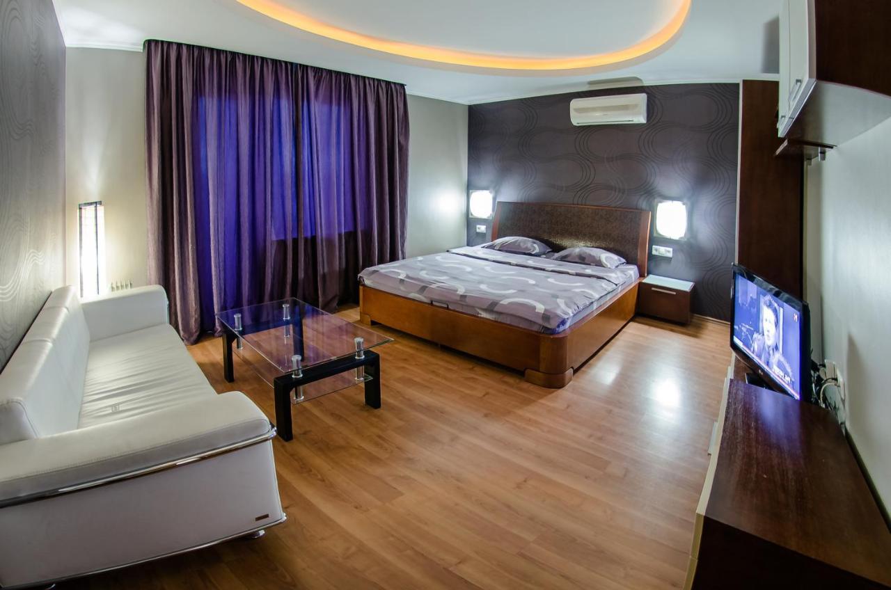 Hotrent Pechersk Lesy 20/22 كييف المظهر الخارجي الصورة